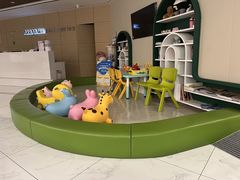 -瑞尔齿科(南京东路名人诊所)