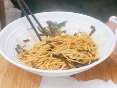 弄堂葱油拌面-弄堂咪道-饭香·面香·馄饨香(汇锦广场店)