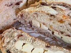 三角芝士包-Juicy Bakery(大学路店)
