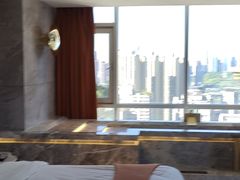 -Ting无边际江景酒店(重庆解放碑云端之眼店)