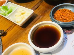 -草家酱蟹炭火烤肉店(珲春南路一店)