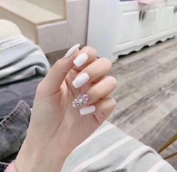 -慕拉美甲美睫皮肤管理