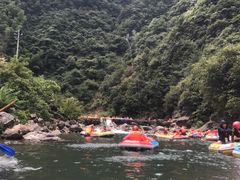 -安吉龙王山峡谷漂流