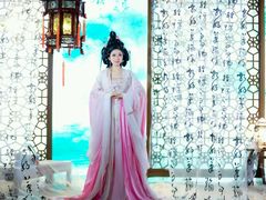 -九月鹰飞汉服摄影工作室
