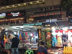 -周日夜市