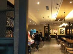 大堂-星巴克臻选(威海威高广场店)