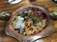 -江湖餐厅–重庆九宫格老火锅