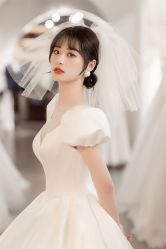 -艾米丽婚纱礼服
