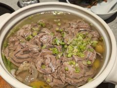 虎跑泉水牛肉-老头儿油爆虾·1987杭州烟火味(湖滨银泰in77D区店)