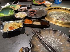 -铭牛烧肉·和牛海鲜自助(高新月牙湖店)