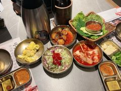 -草家酱蟹炭火烤肉店(珲春南路一店)