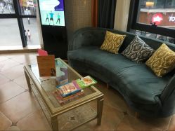 -静博士养生美容连锁