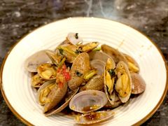 -港丽餐厅(高德置地店)