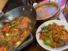 -富正毅三下锅·湘西韵味(天门山索道店)