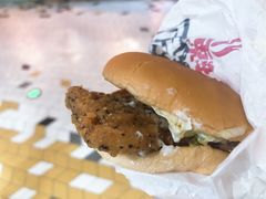 酷辣黑椒鸡腿堡-麦当劳(新达汇三林店)