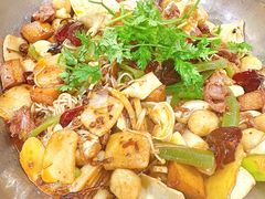 -龙顺园麻辣香锅(机场店)
