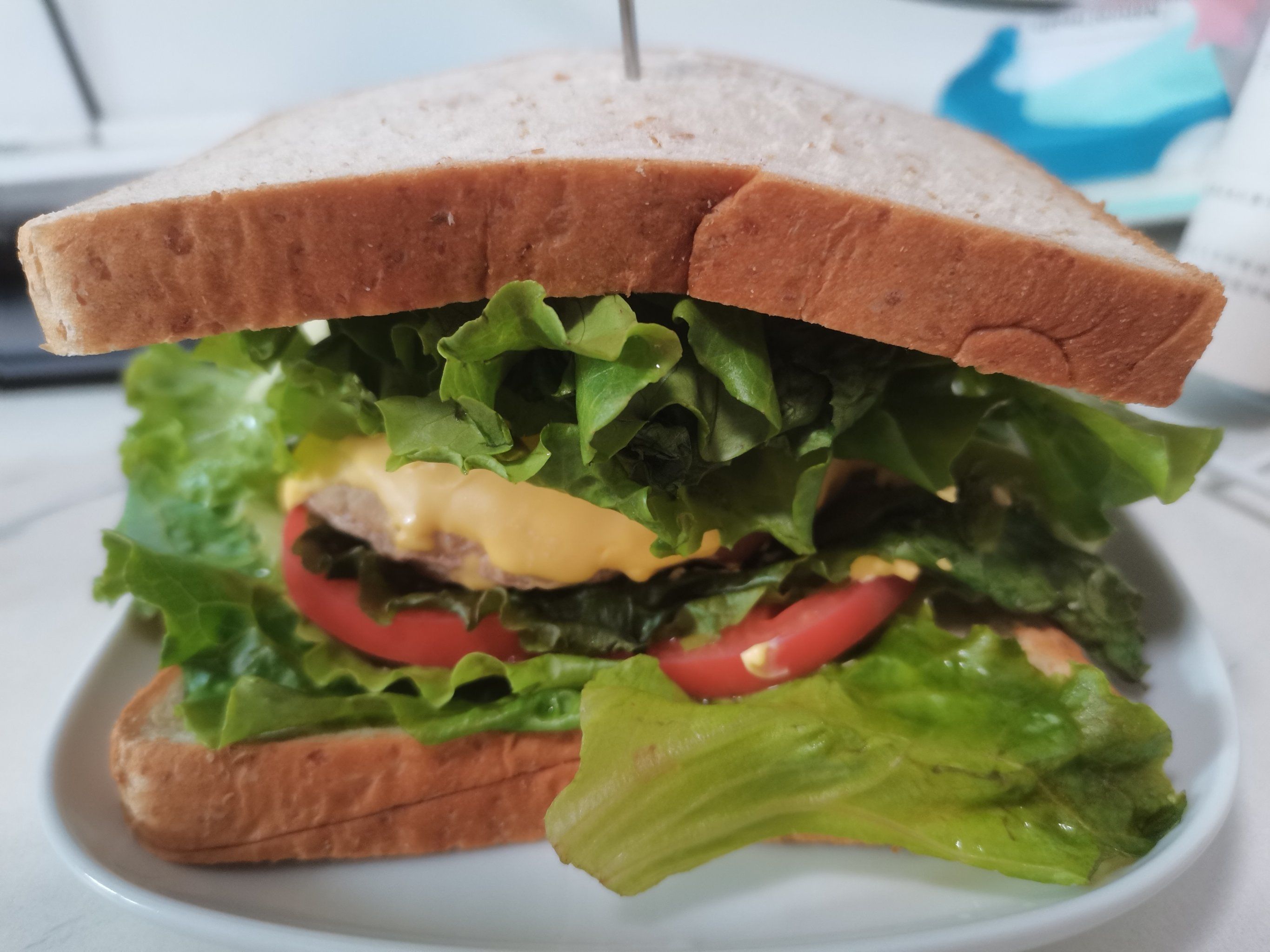 牛肉生菜三明治