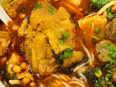 -丽丽三鲜螺蛳粉(田林路店)