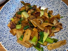 -云海肴·汽锅鸡·云南菜(天山百盛优客店)