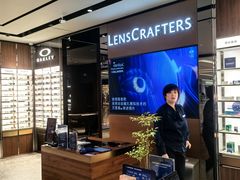 -LensCrafters亮视点·OAKLEY精选(静安嘉里中心店)