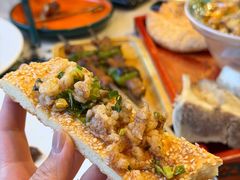 牛骨髓配烤馕-乡村馕坑肉·烧烤·新疆菜·本地人更爱吃(阿勒泰首店)