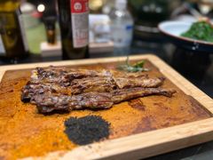 石头烤整根羊尾尖-蒙料·手把肉(望京店)