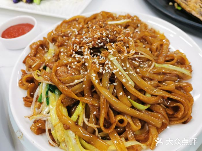 渔文乐·海鲜大排档(千灯湖店)港式干炒牛河图片