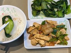 -老乡鸡(西岸凤巢店)