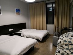 -黄山阿拉酒店(黄山风景区换乘中心店)