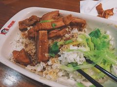 黄焖鸡饭-南城香·饭香串香馄饨香(赵公口店)