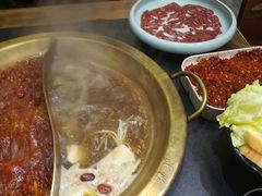 -沸炉重庆老火锅(军事博物馆店)