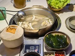 -喃喃椰·糟粕醋·椰子鸡火锅(七堡花园店)