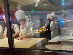 面包甜点陈列柜-日丰园海肠水饺·老字号大连海鲜(和平广场店)
