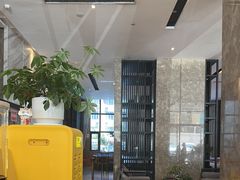 -西安大雁塔科技大学地铁站亚朵酒店