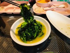 -月枫江南小馆(绿地缤纷广场店)