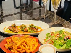 -LESCEDARS Brasserie Bistro香柏树