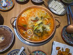 -洱火云南酸菜牛肉火锅(石景山当代商城店)