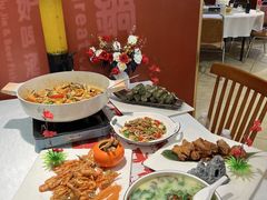 -刘姐啤酒鱼民族演艺餐厅(西街总店)