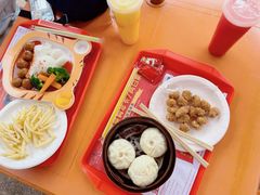 -七彩云南欢乐世界