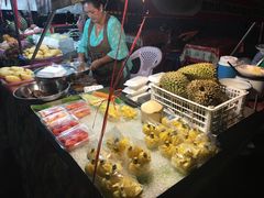 -芒果糯米饭摊子