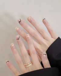 -赢韵美甲美睫瑞士净斑中心