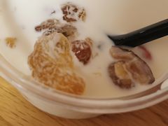 -广信牛奶甜品世家(台东店)