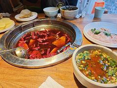 -城墙拐拐火锅(三峡广场黑金冠店)