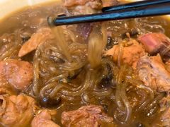小鸡炖蘑菇-东北人家铁锅炖(鞍山路店)