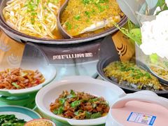 -阿瓦山寨·湘菜现炒·剁椒鱼头王(咸阳总店)