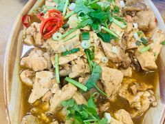 鱼杂炖豆腐-凤百年大骨鸡饭庄