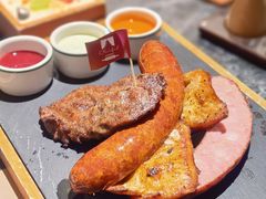 俄式烤肉拼盘-秋林西餐厅