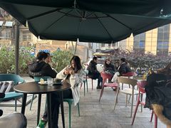 -Be Lived Cafe比例咖啡(摩天轮店)