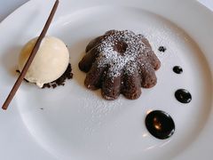 巧克力蛋糕配香草冰淇淋-Jean Georges