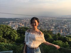 -草山夜未眠景观餐厅